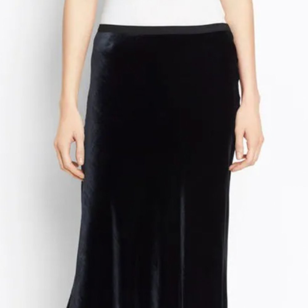 VINCE Elastic Waist Slip Velvet Skirt In Navy